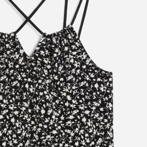 NWT- spaghetti strap top - Picture 3 of 6